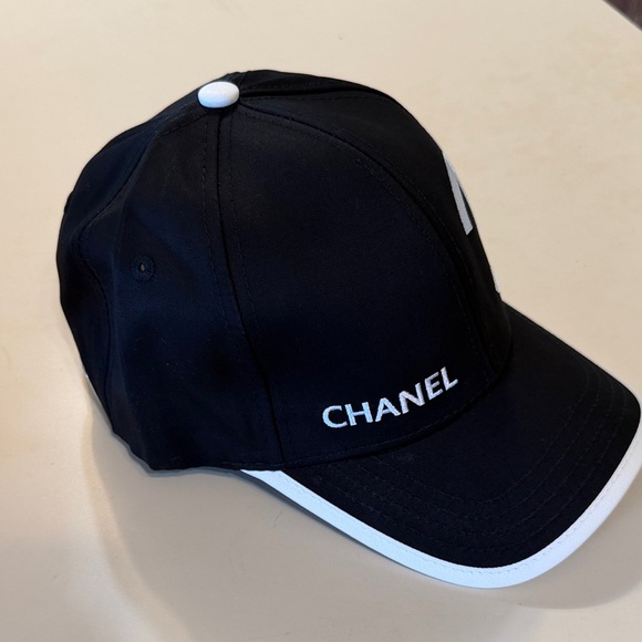 CHANEL Black Cap with White Logo - Picture 2 of 8